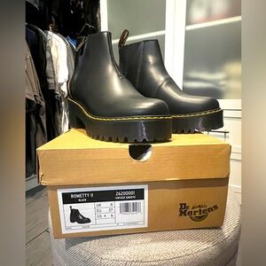 Dr. Martens Black Vintage Smooth Rometty II Boots